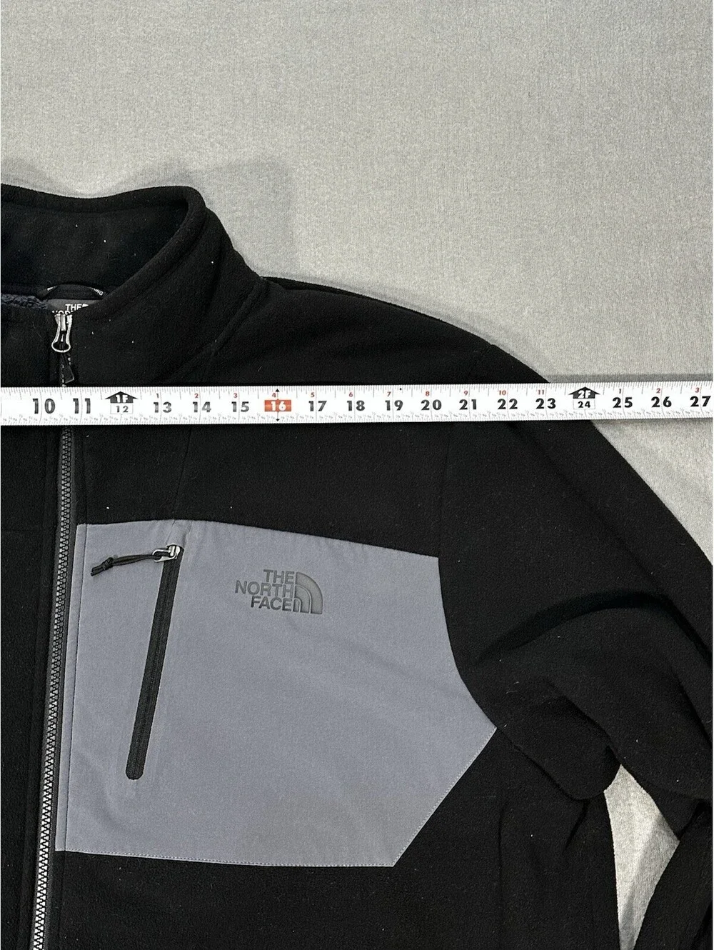 The North Face Men’s XXL Full Zip Fleece Jacket Black Gray Soft Shell